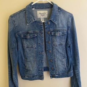 Women’s jean jacket size M
